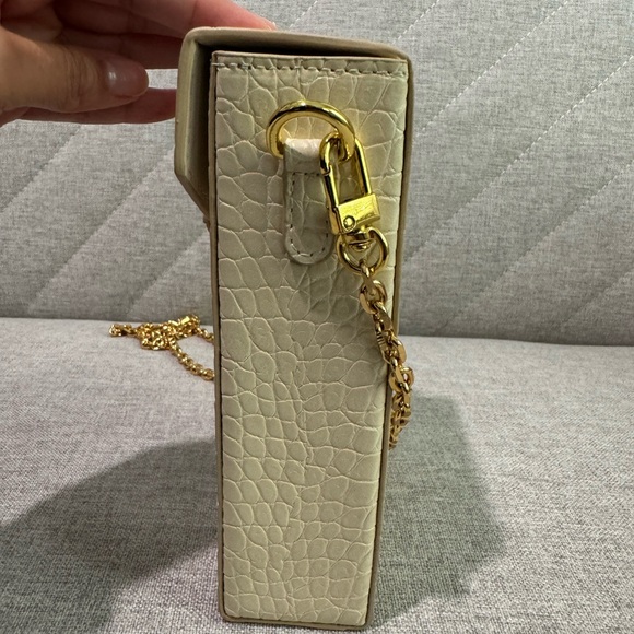 Lola gradient chain phone case - Picture 3 of 10